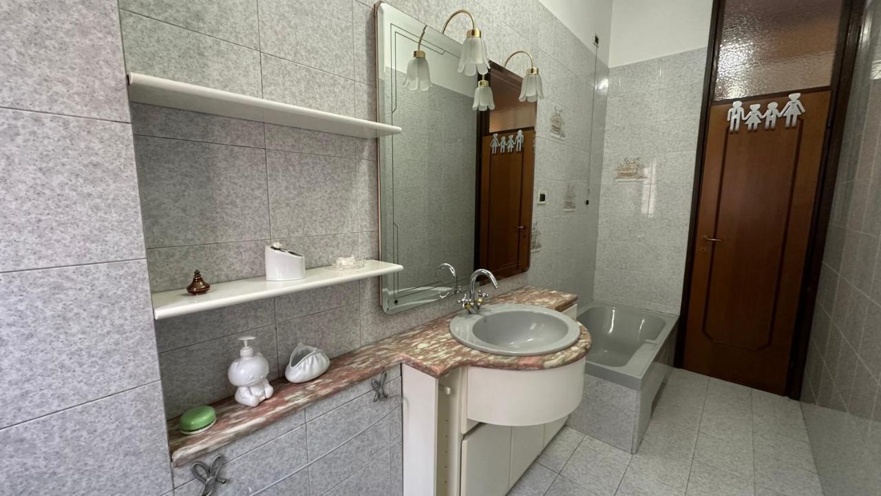 Dehomes - Two Bedrooms, Terrace, Wi-Fi, Tram To Centre & Rho Fiera 米兰 外观 照片